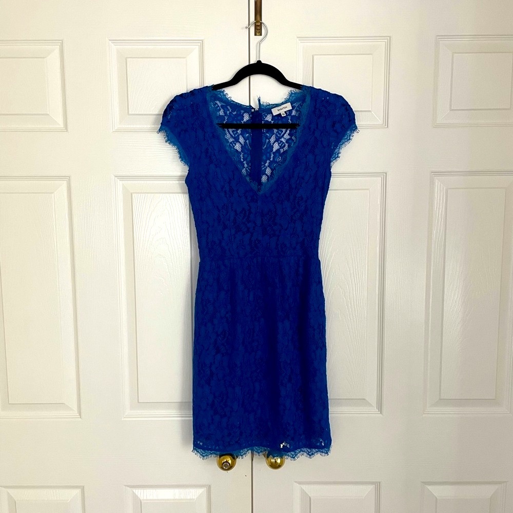 Aritzia Babaton Lace Cocktail Dress